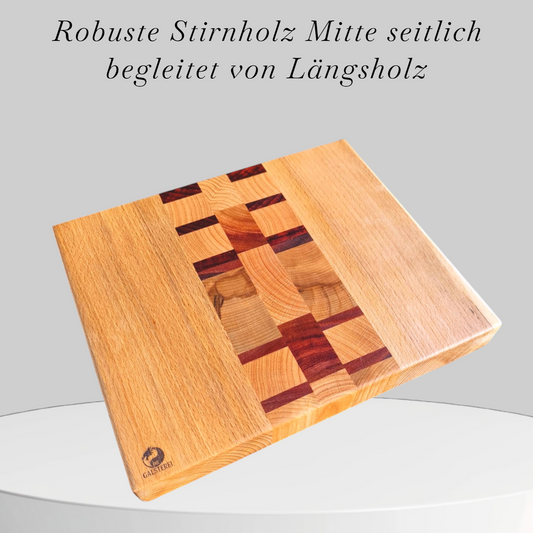 Stirnholz trifft Längsholz Exklusives Manufaktur Servierbrett Schneidebrett mit klaren Formen Esche Walnuss Padouk Buche No.11