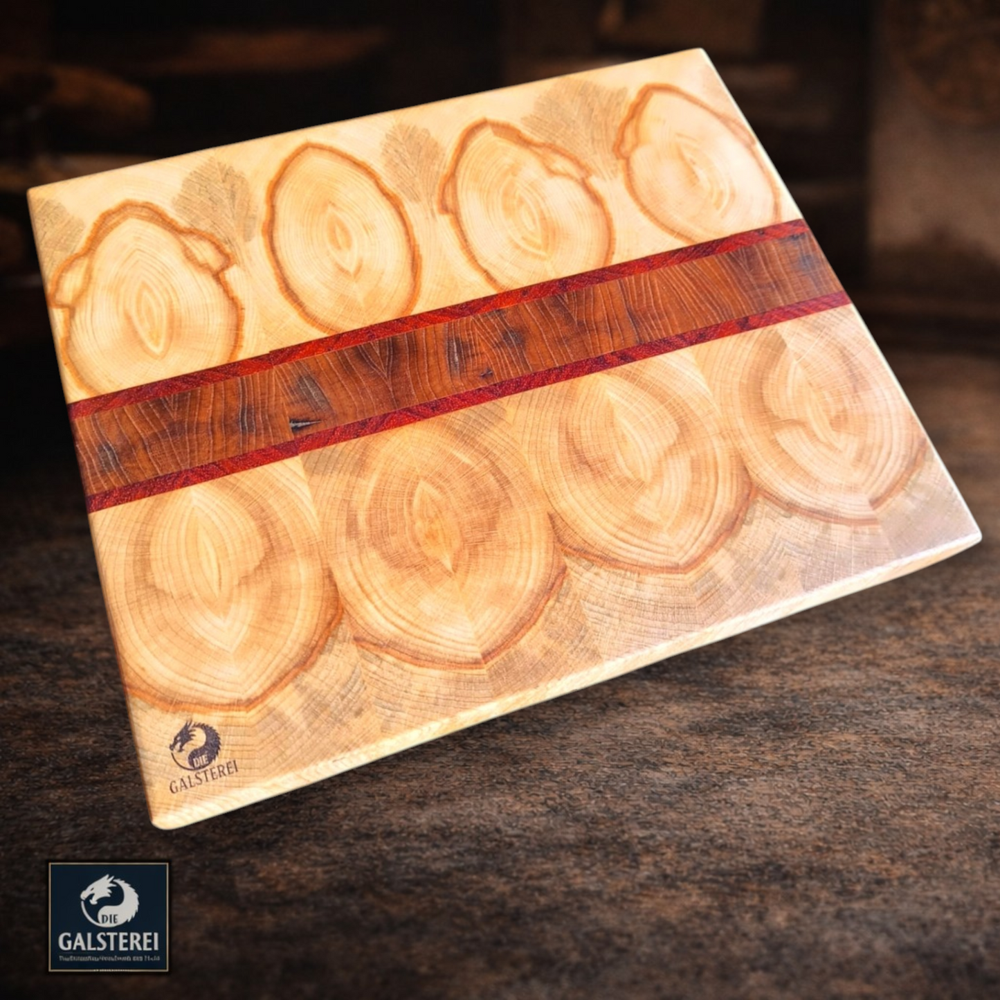 Herz der Jahresringe Exklusives Stirnholz Manufaktur Schneidebrett No.12